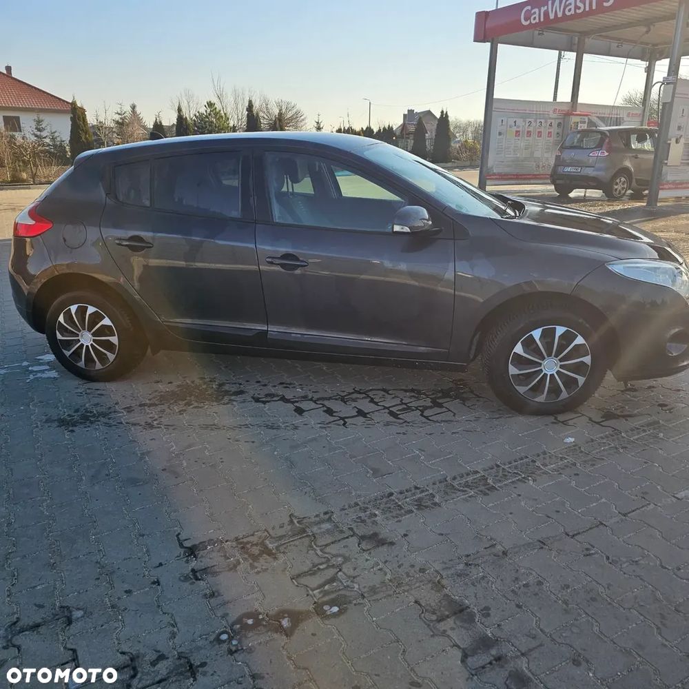Renault Megane 1.6 16V 110 Paris - 11
