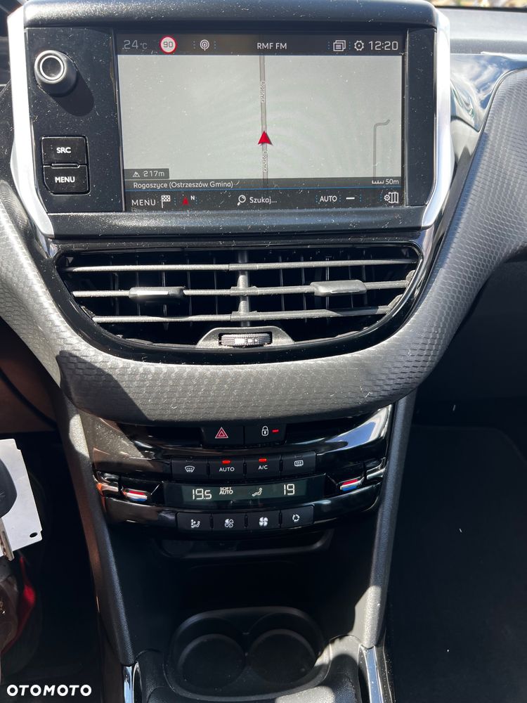 Peugeot 2008 PureTech 82 Allure - 8