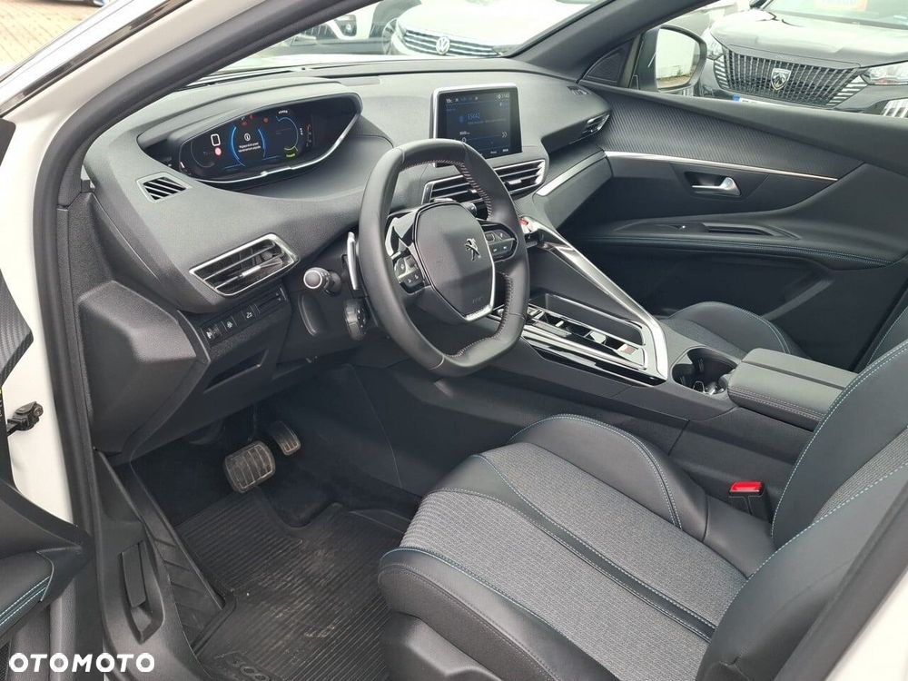 Peugeot 2008 - 21