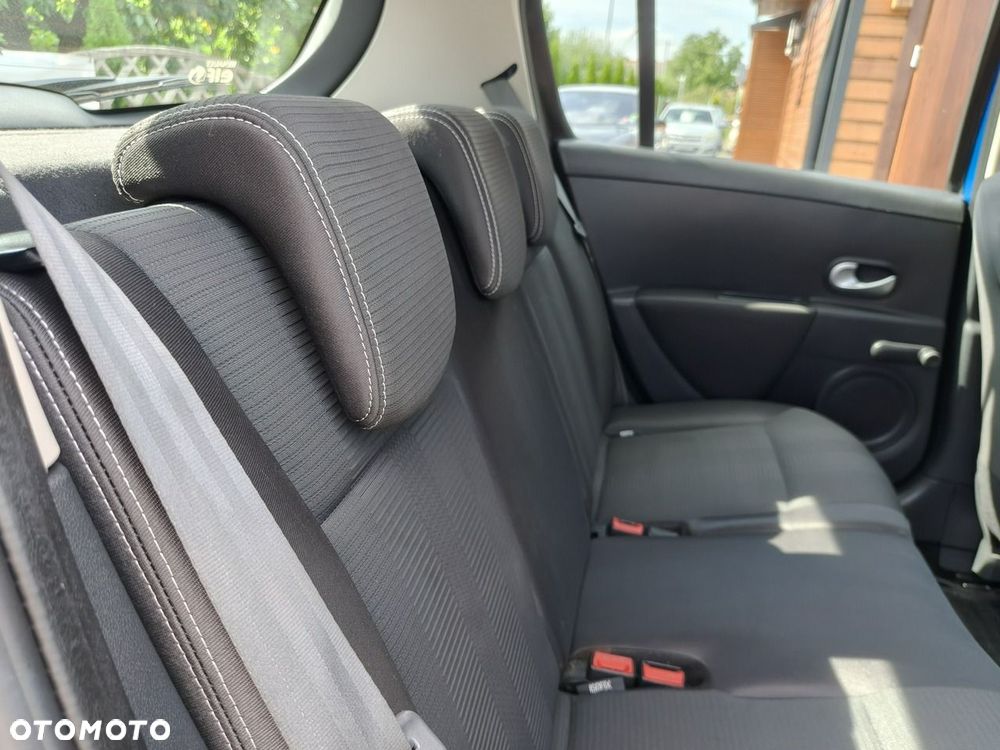 Renault Clio - 21