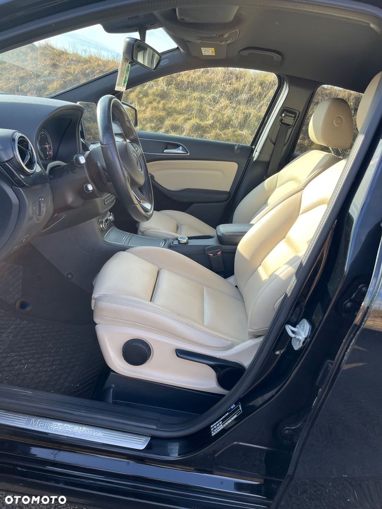 Mercedes-Benz Klasa B (Electric Drive) 250 e - 7