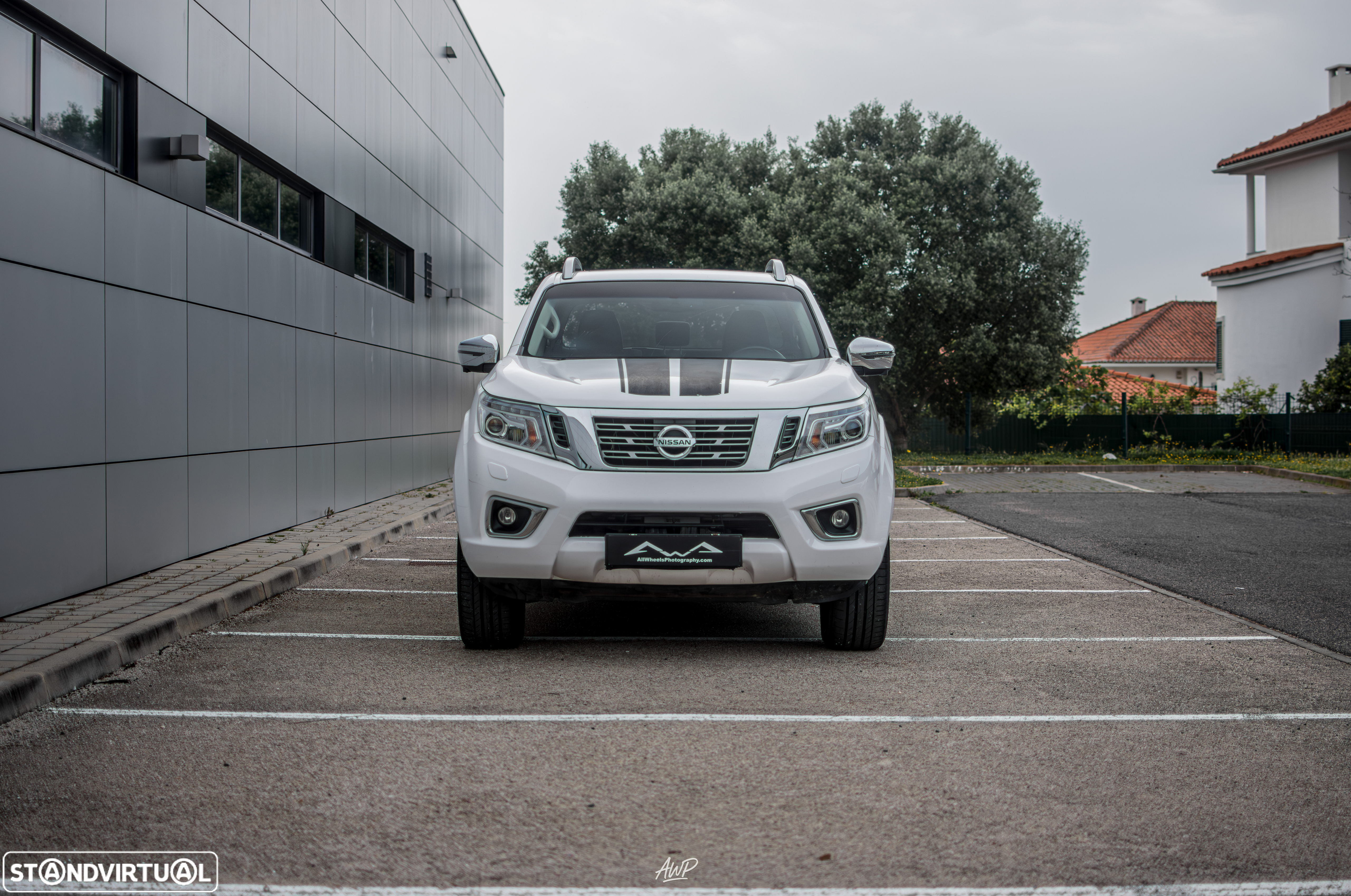 Nissan Navara 2.3 dCi CD 4WD Tekna - 2