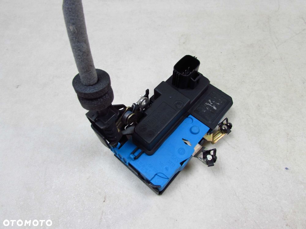 VOLVO S80 V70 XC90 ZAMEK DRZWI PRAWY PRZOD 330699748 02-14 - 10