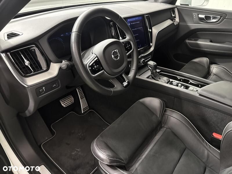 Volvo XC 60 D4 SCR AWD R-Design - 10
