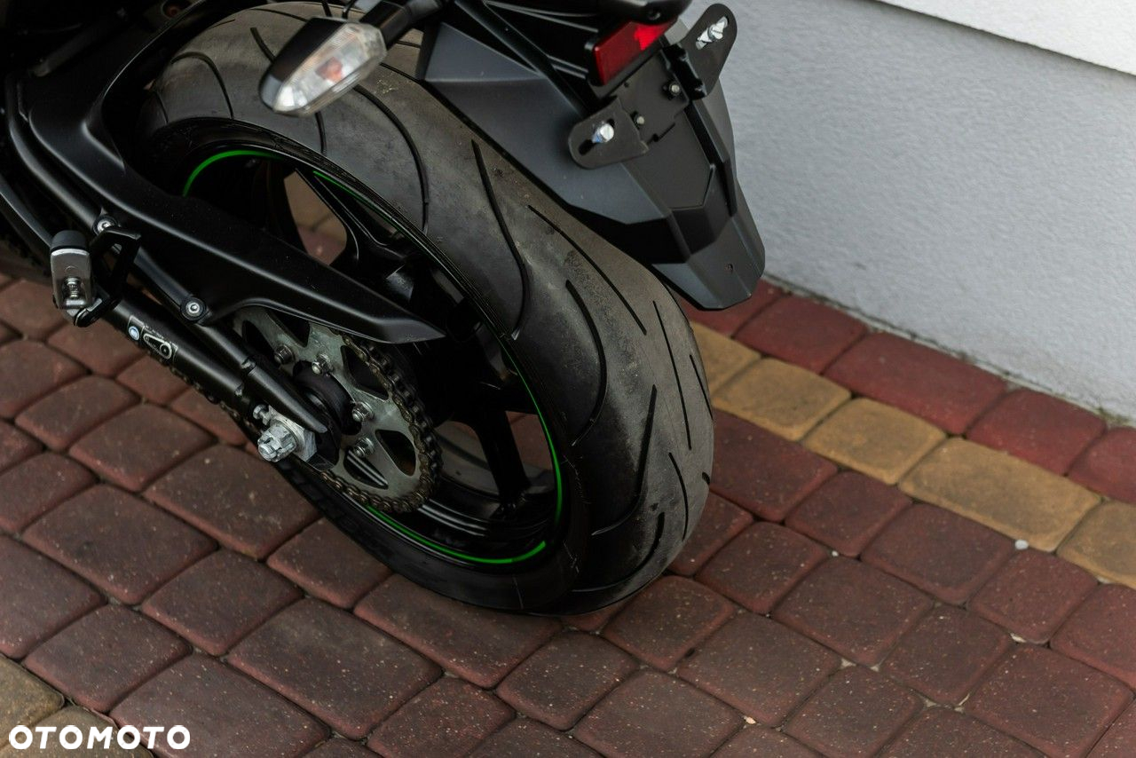 Kawasaki ER - 8