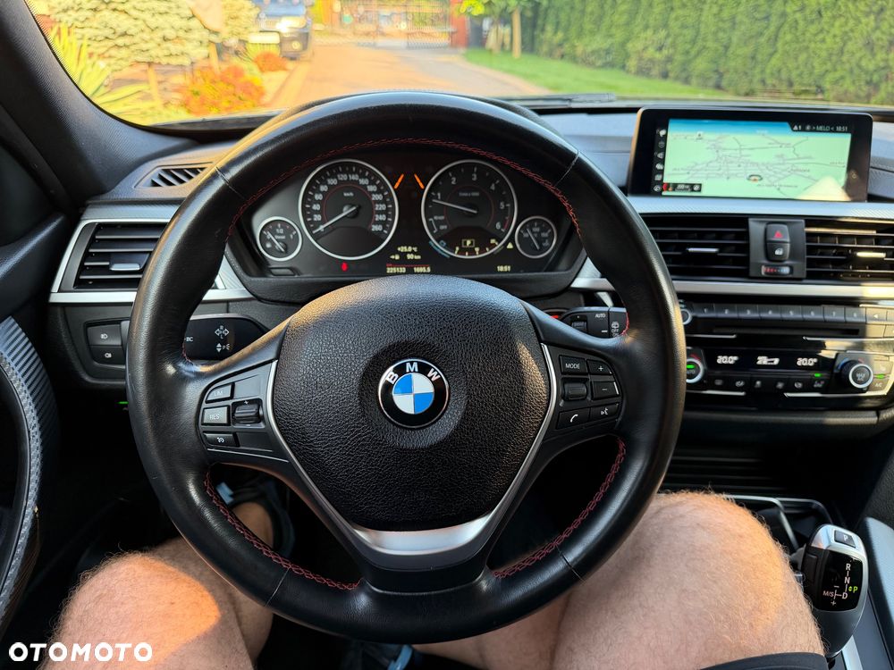 BMW Seria 3 320d Efficient Dynamics Edition Sport Line - 32
