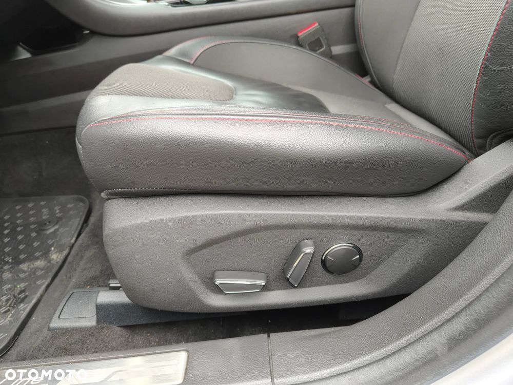 Ford Mondeo 2.0 TDCi ST-Line - 30