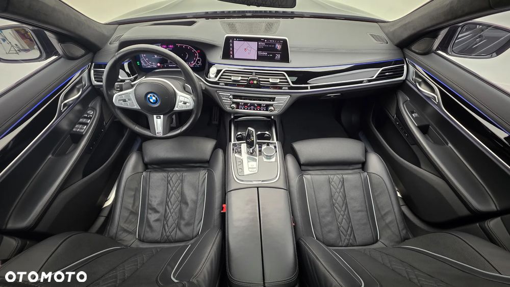 BMW Seria 7 - 31