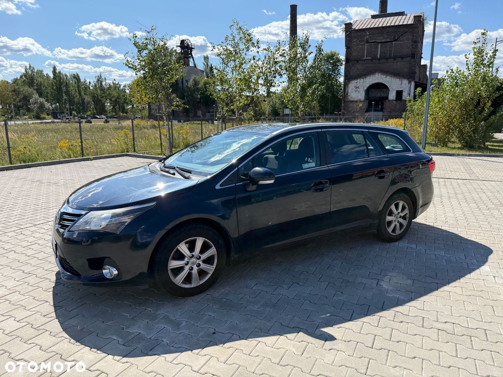 Toyota Avensis 2.0 D-4D Luna - 10