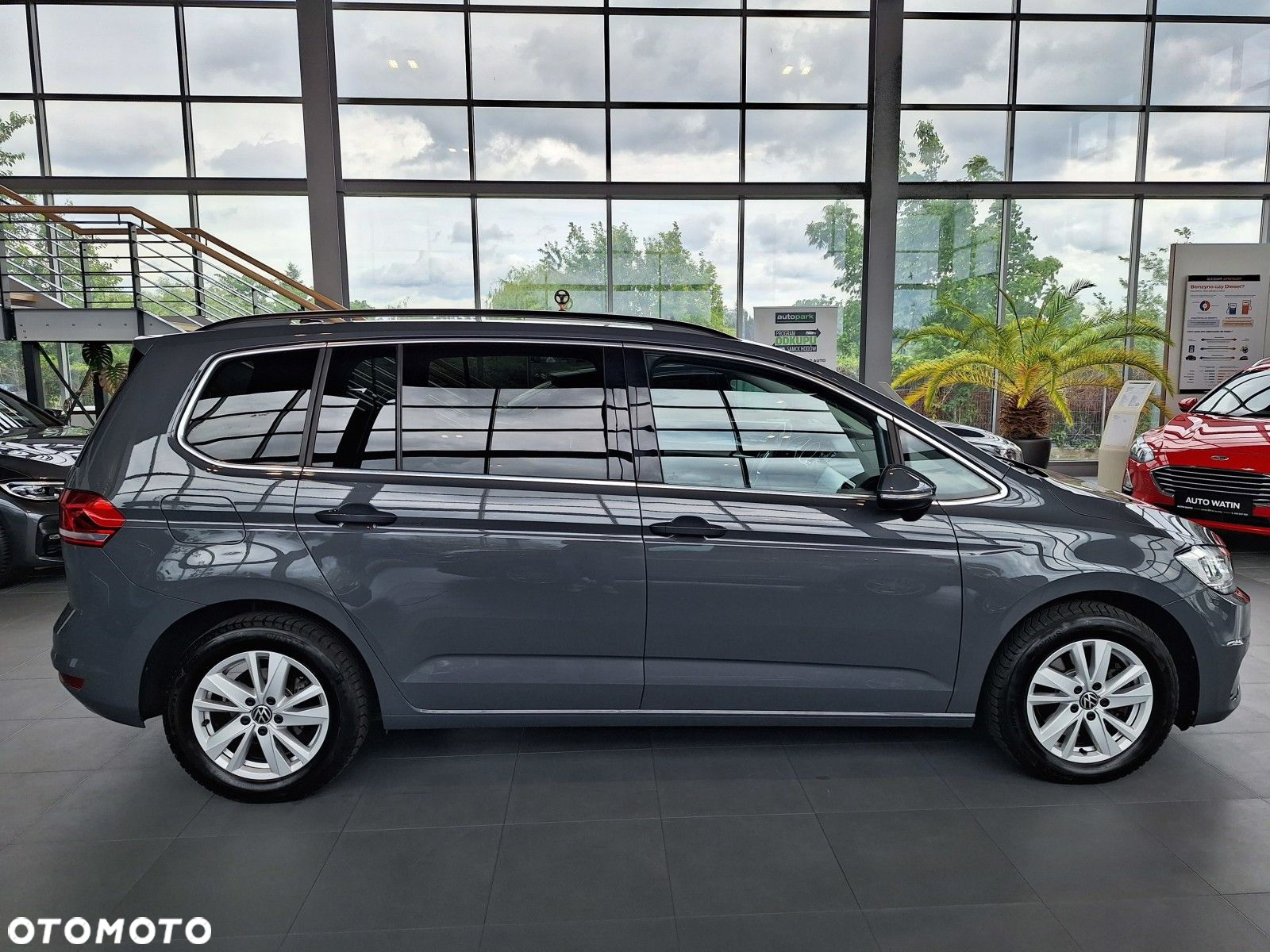 Volkswagen Touran 2.0 TDI BMT SCR Comfortline - 13