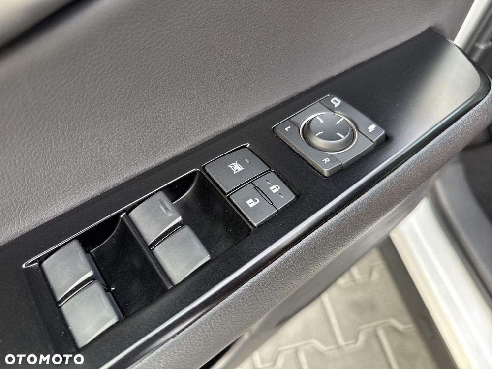 Lexus UX 250h GPF Business 2WD - 20