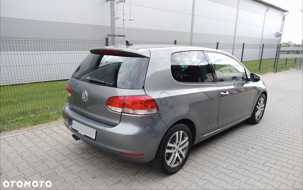 Volkswagen Golf - 2