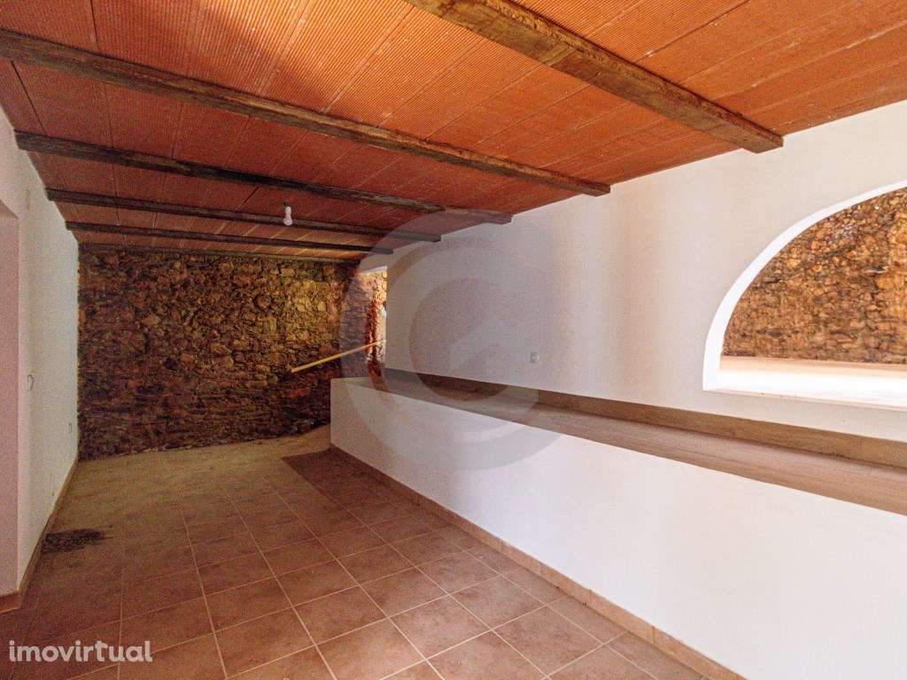 Casa em pedra completamente recuperada - Grande imagem: 2/11