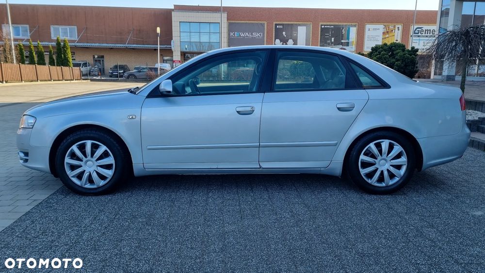 Audi A4 Limousine 1.6 - 6