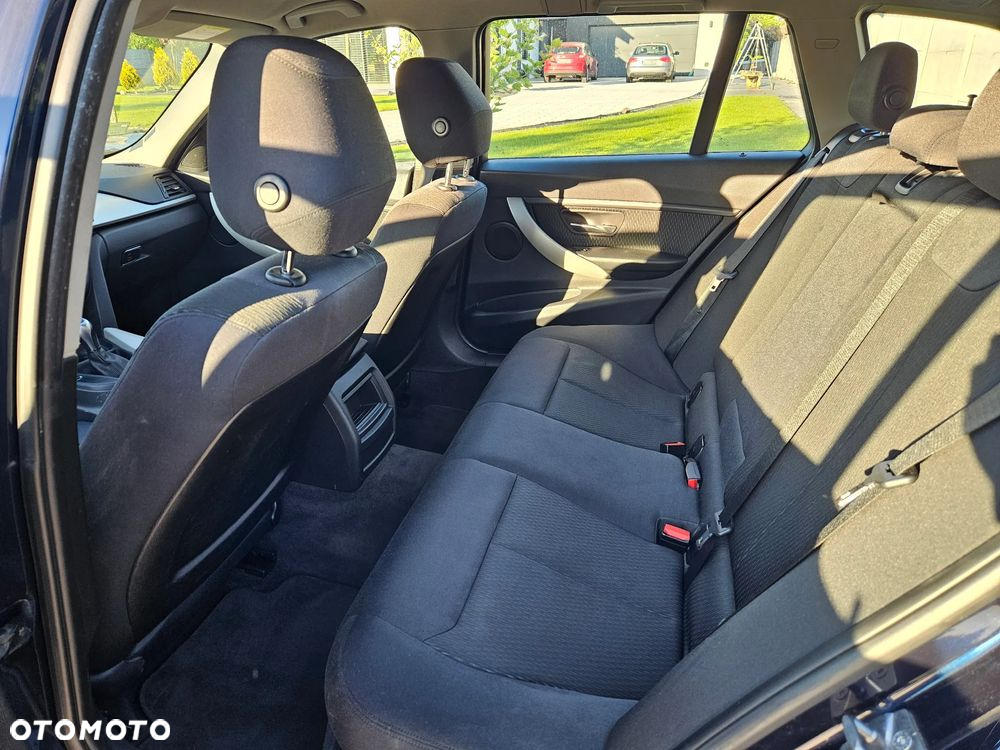 BMW Seria 3 318d - 6
