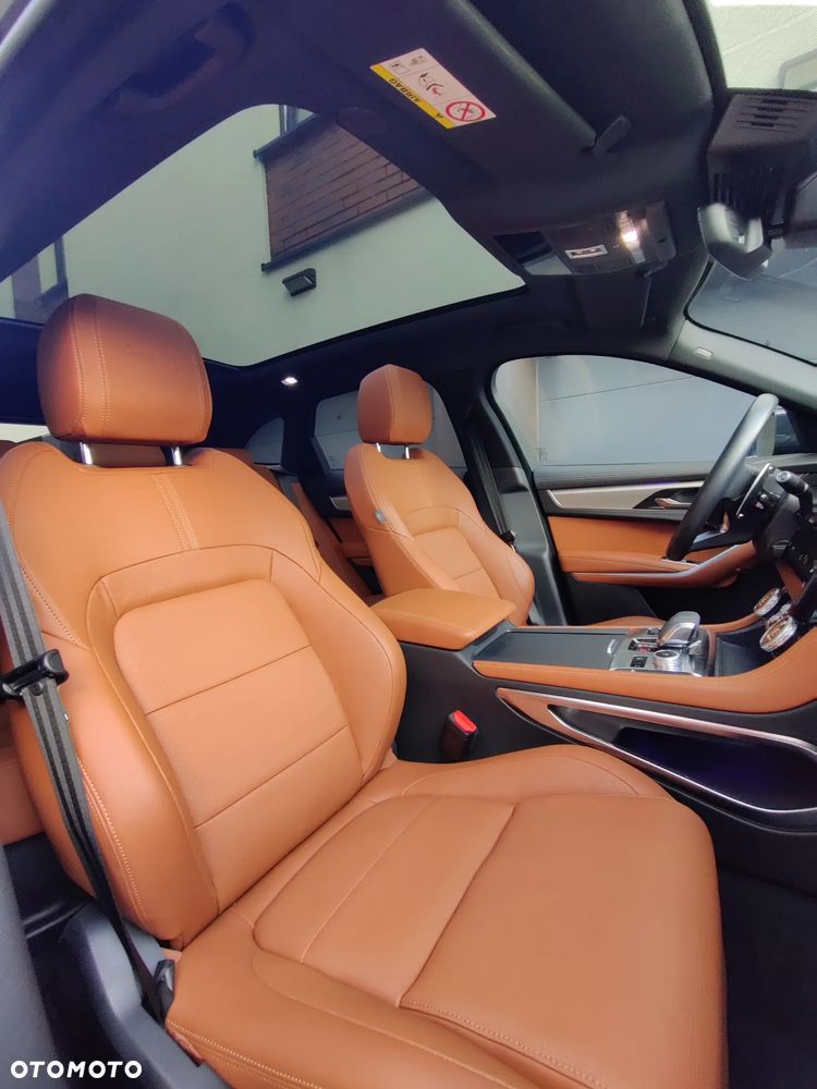 Jaguar F-Pace 2.0 P250 mHEV AWD R-Dynamic S - 16