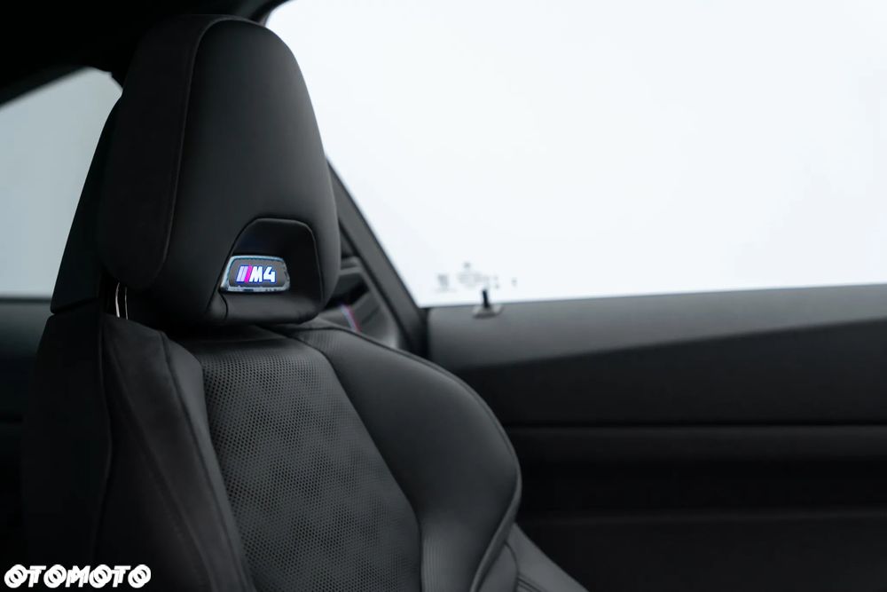 BMW M4 Competition M xDrive - 33
