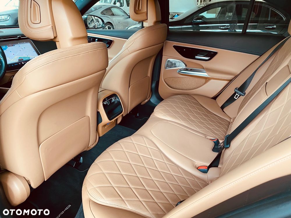 Mercedes-Benz Klasa E 200 4Matic 9G-TRONIC Edition AMG Line - 30