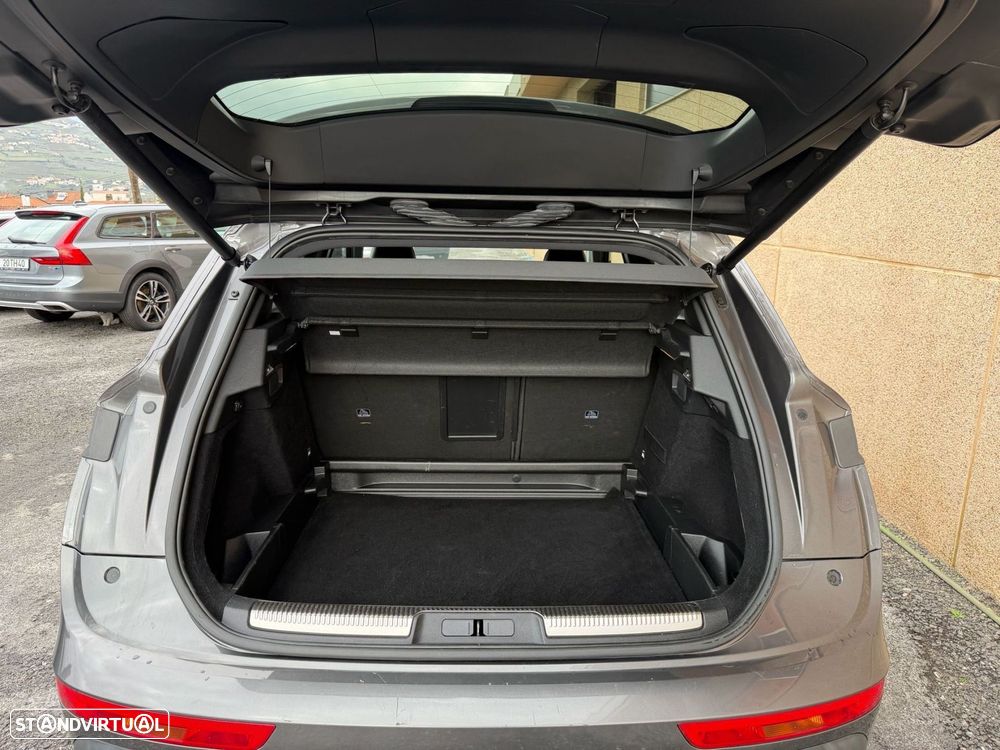 DS DS7 Crossback 1.5 BlueHDi Performance Line EAT8 - 7