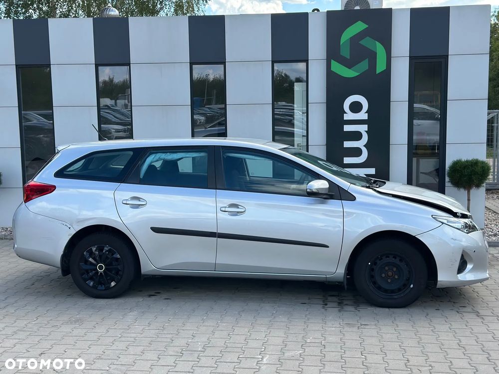 Toyota Auris - 5