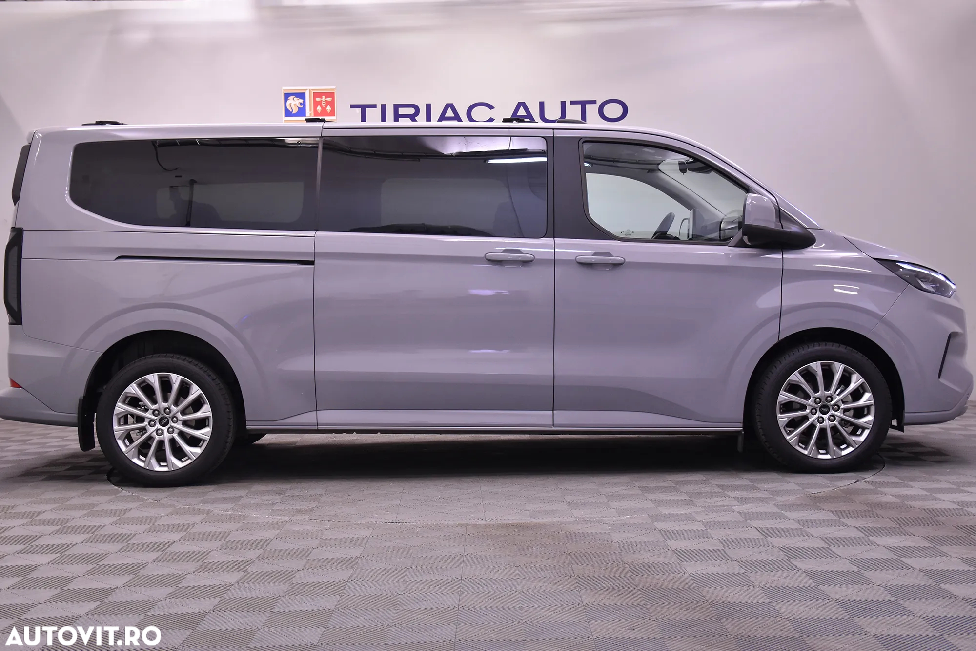 Ford Tourneo - 6