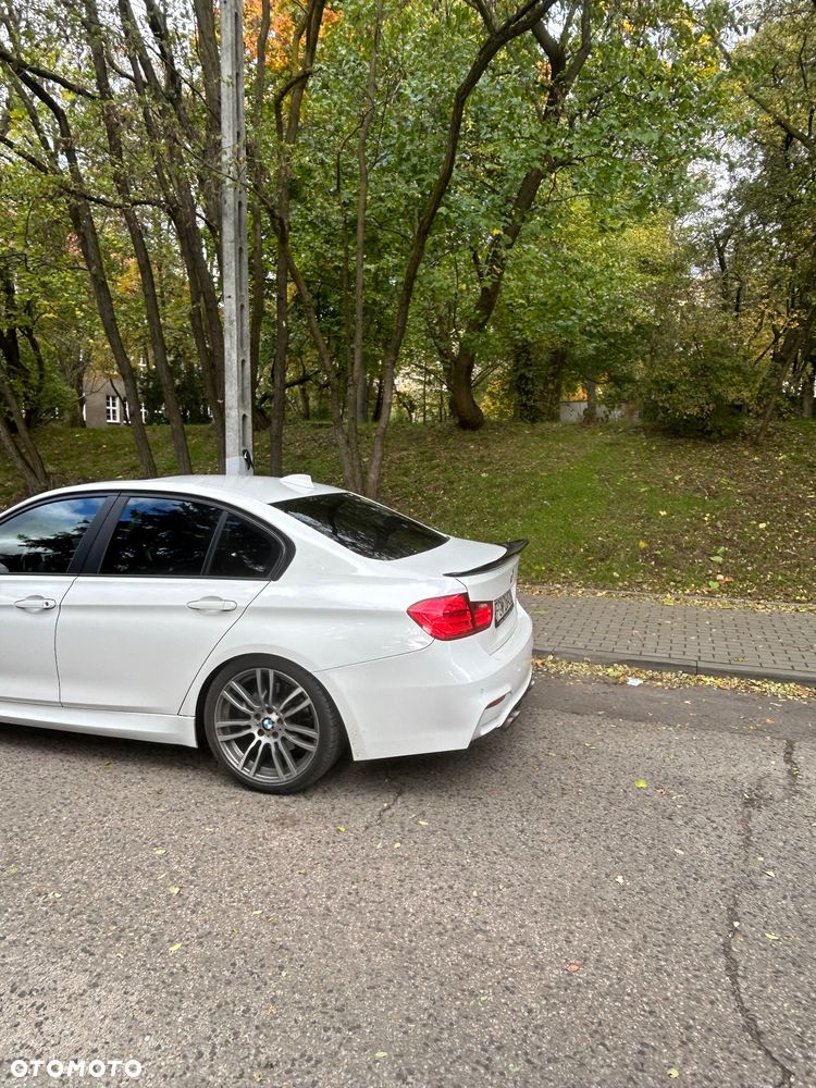 BMW Seria 3 335i xDrive M Sport - 3