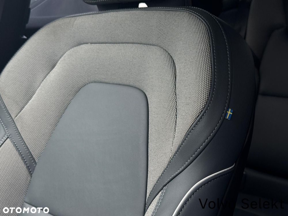 Volvo XC 60 B4 B R-Design - 24