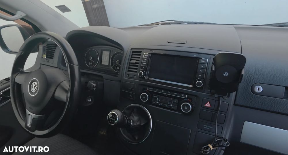Volkswagen Caravelle - 6