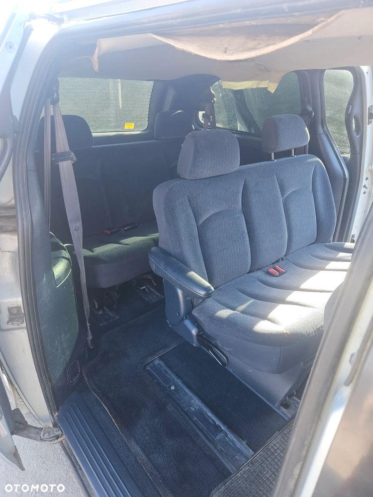 Chrysler Town & Country - 7