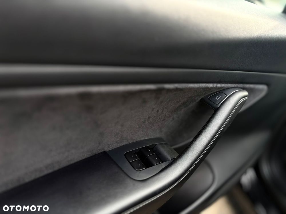 Tesla Model 3 Langstreckenbatterie Allradantrieb Dual Motor - 17