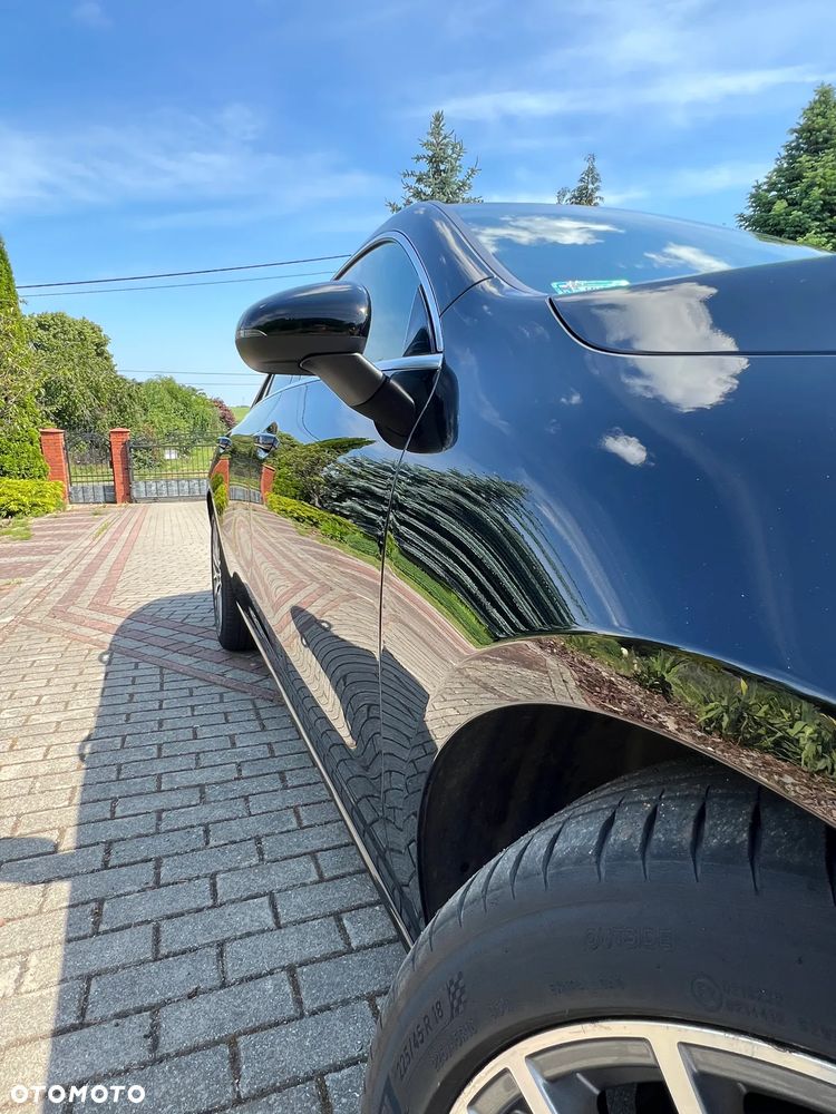 Mercedes-Benz CLA 180 Progressive 7G-DCT - 7