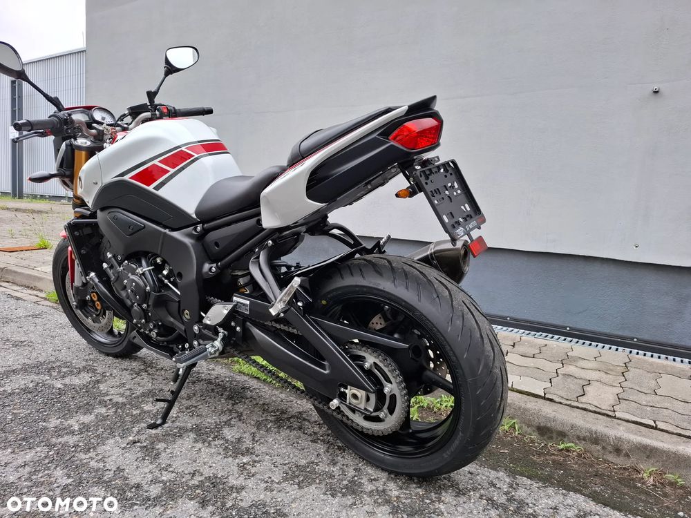Yamaha FZ8 - 26