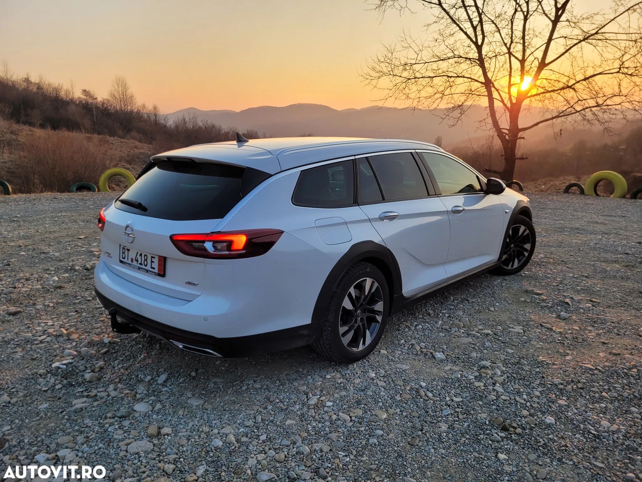 Opel Insignia Country Tourer 2.0 BiTrb D 4x4 Automatik Exclusive - 1