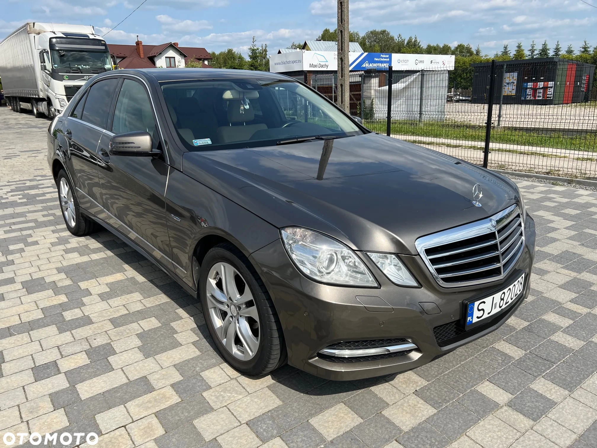 Mercedes-Benz Klasa E 220 CDI BlueEff Avantgarde - 4