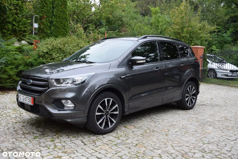 Ford Kuga 1.5 EcoBoost 2x4 ST-Line - 2