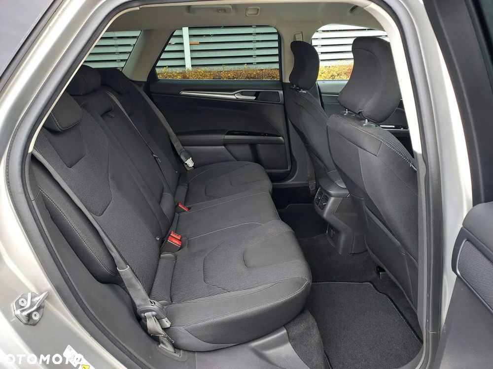 Ford Mondeo Turnier 2.0 TDCi Start-Stopp PowerShift-Aut Titanium - 25