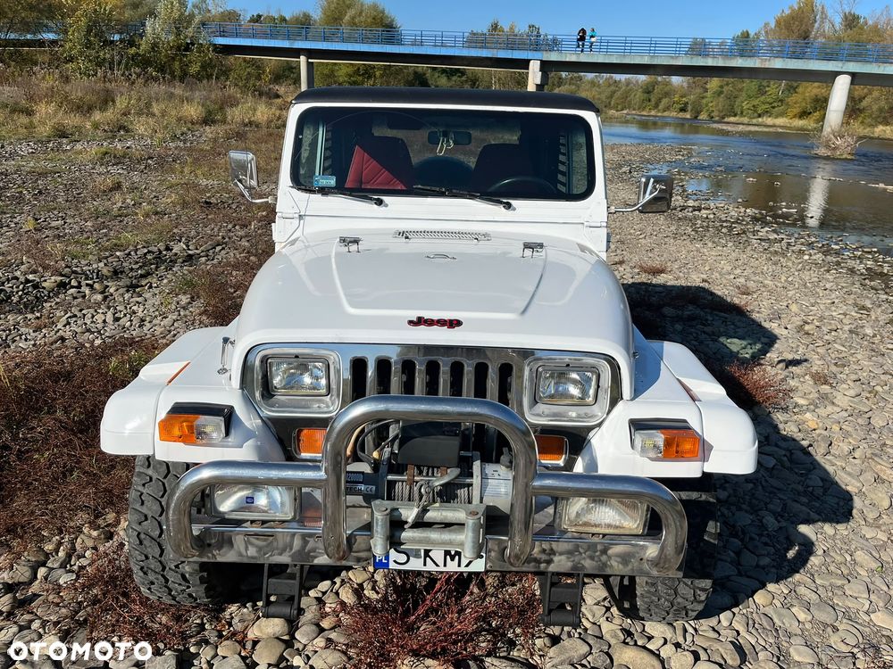 Jeep Wrangler 2.5L - 13