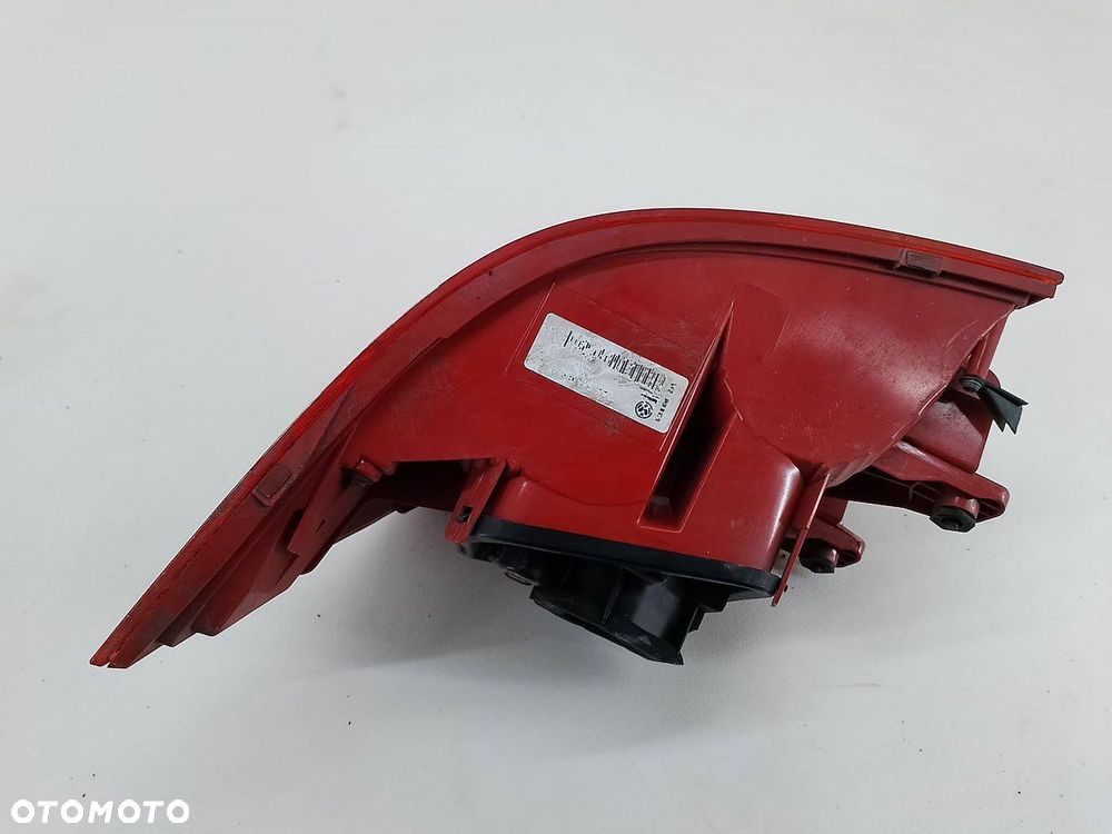 LAMPA TYLNA LEWA VW PASSAT B7 SEDAN - 8