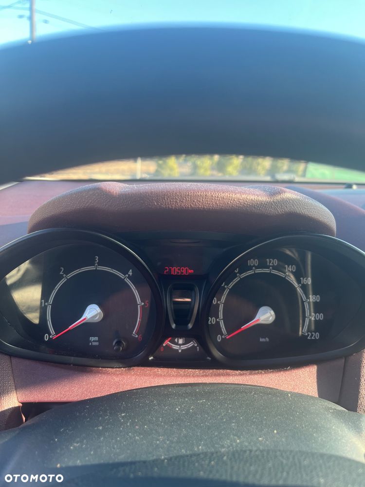Ford Fiesta 1.6 TDCI Connection - 10