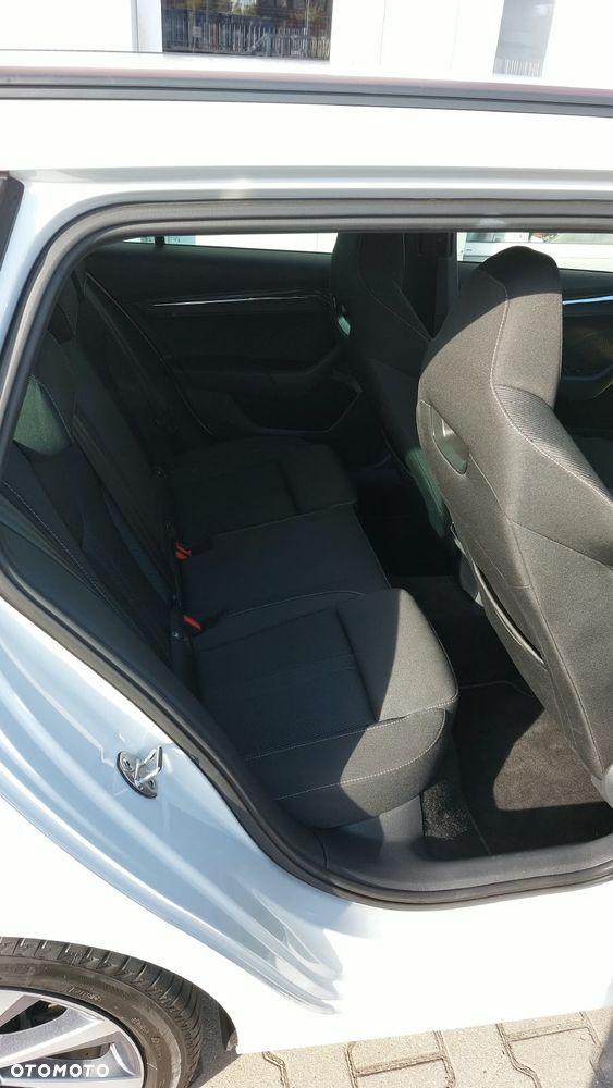 Skoda Octavia 2.0 TDI 4x4 Style DSG - 20
