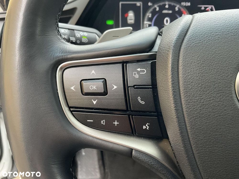 Lexus ES 300h Business Edition - 25