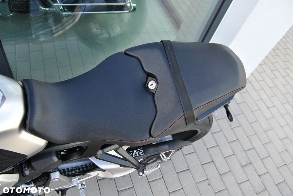 Honda CB - 27