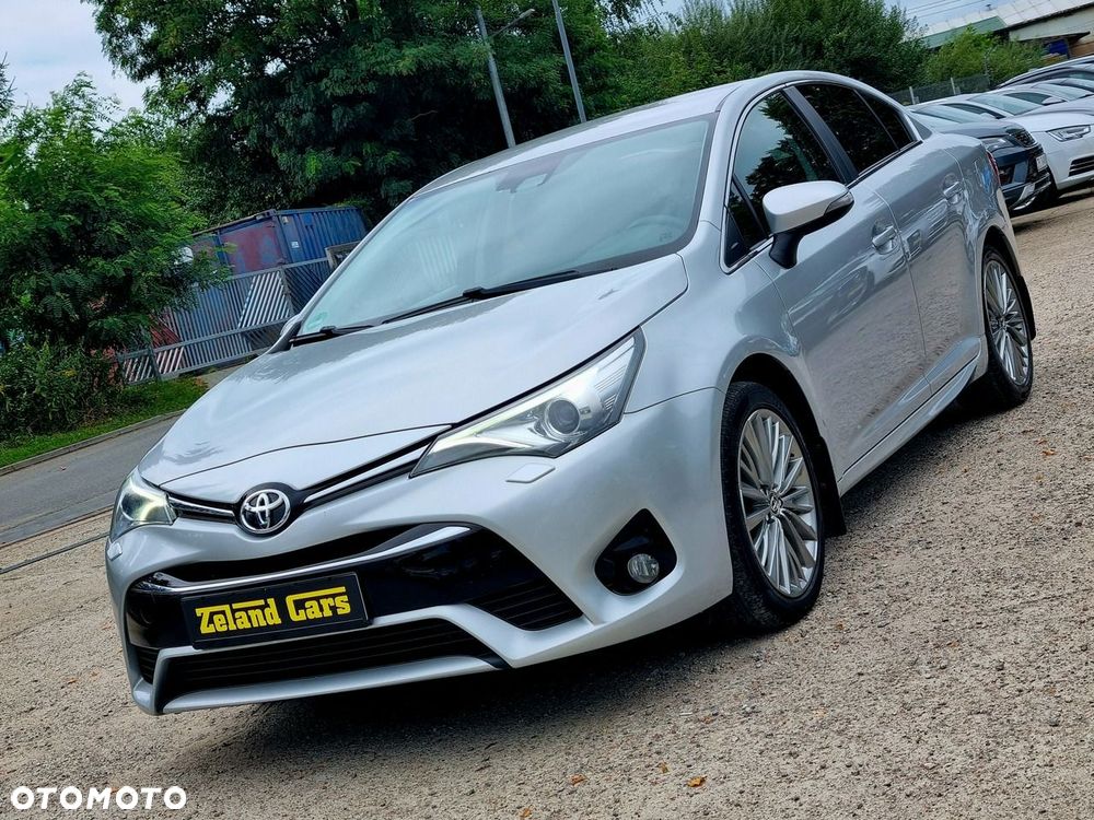 Toyota Avensis 1.8 Style - 1