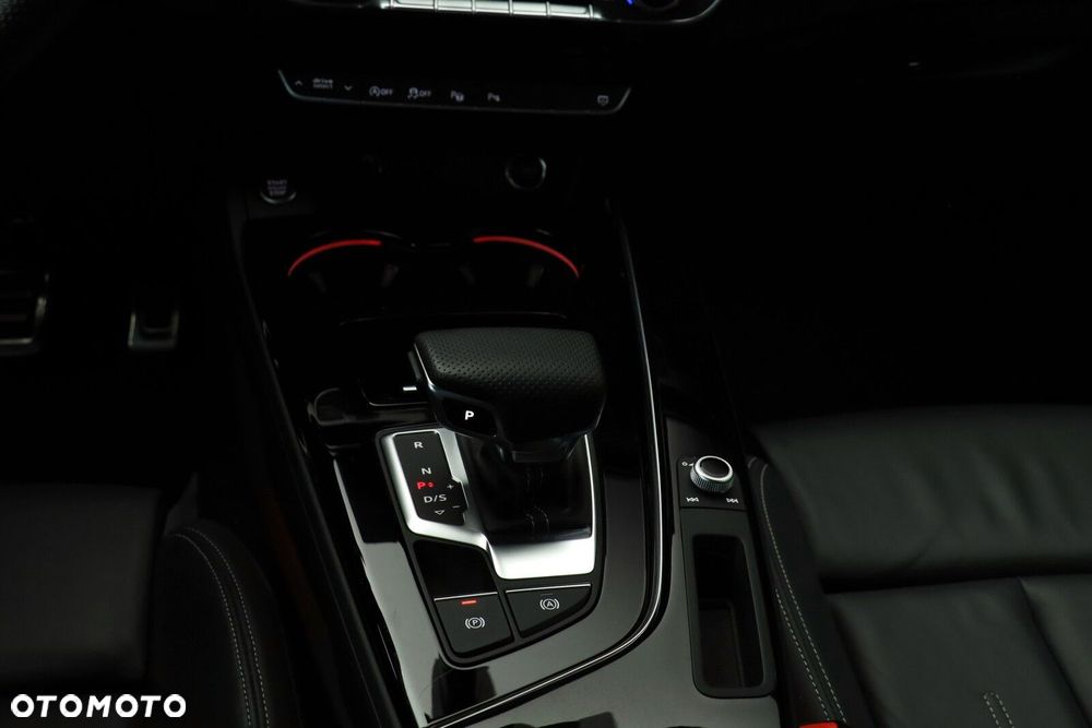 Audi A4 Limousine - 33