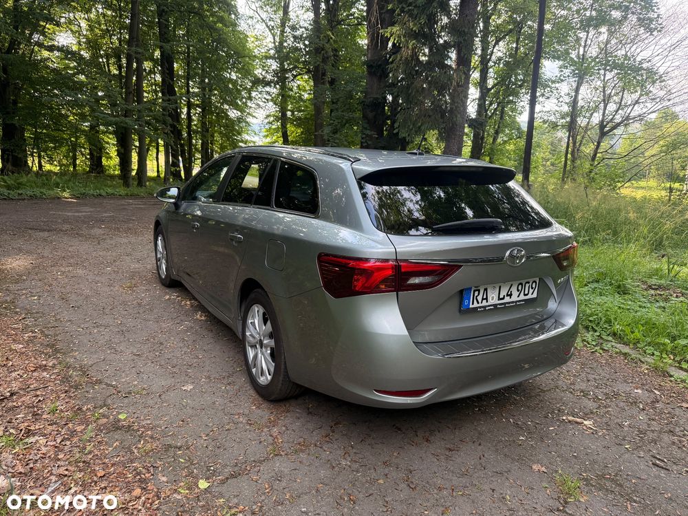 Toyota Avensis Touring Sports 1.8 Edition S+ - 4