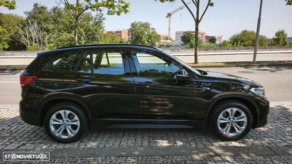 BMW X1 25 e xDrive Corporate Edition - 4