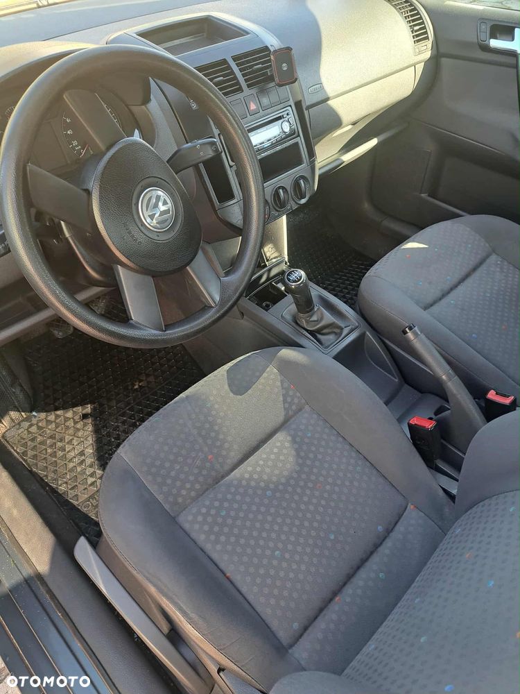 Volkswagen Polo - 11