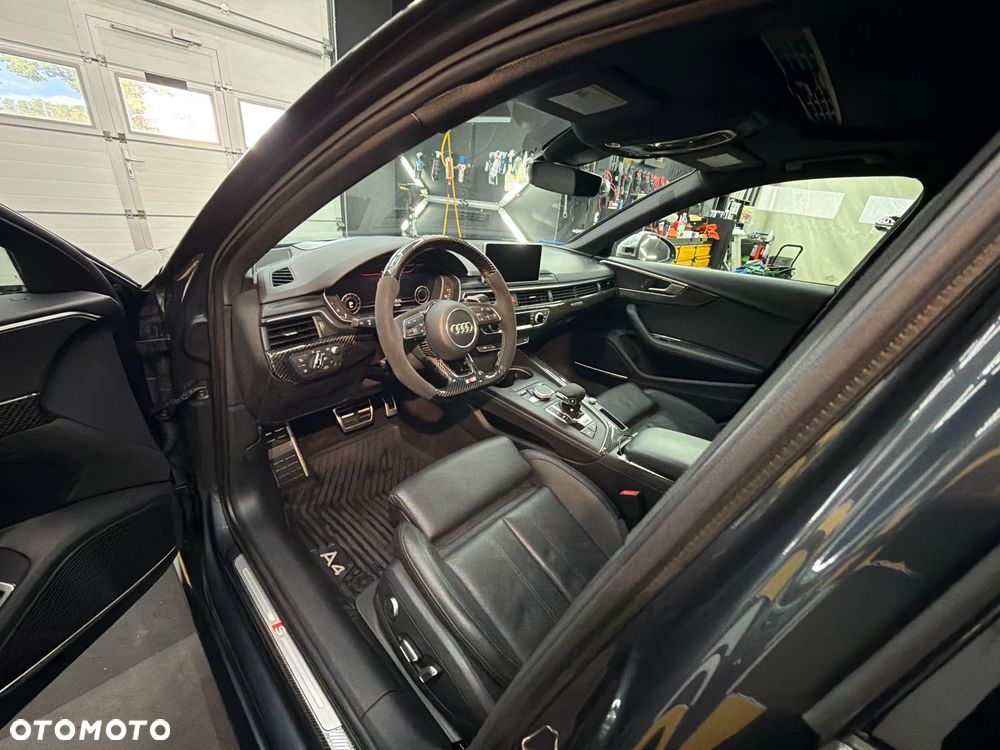 Audi A4 Limousine - 20