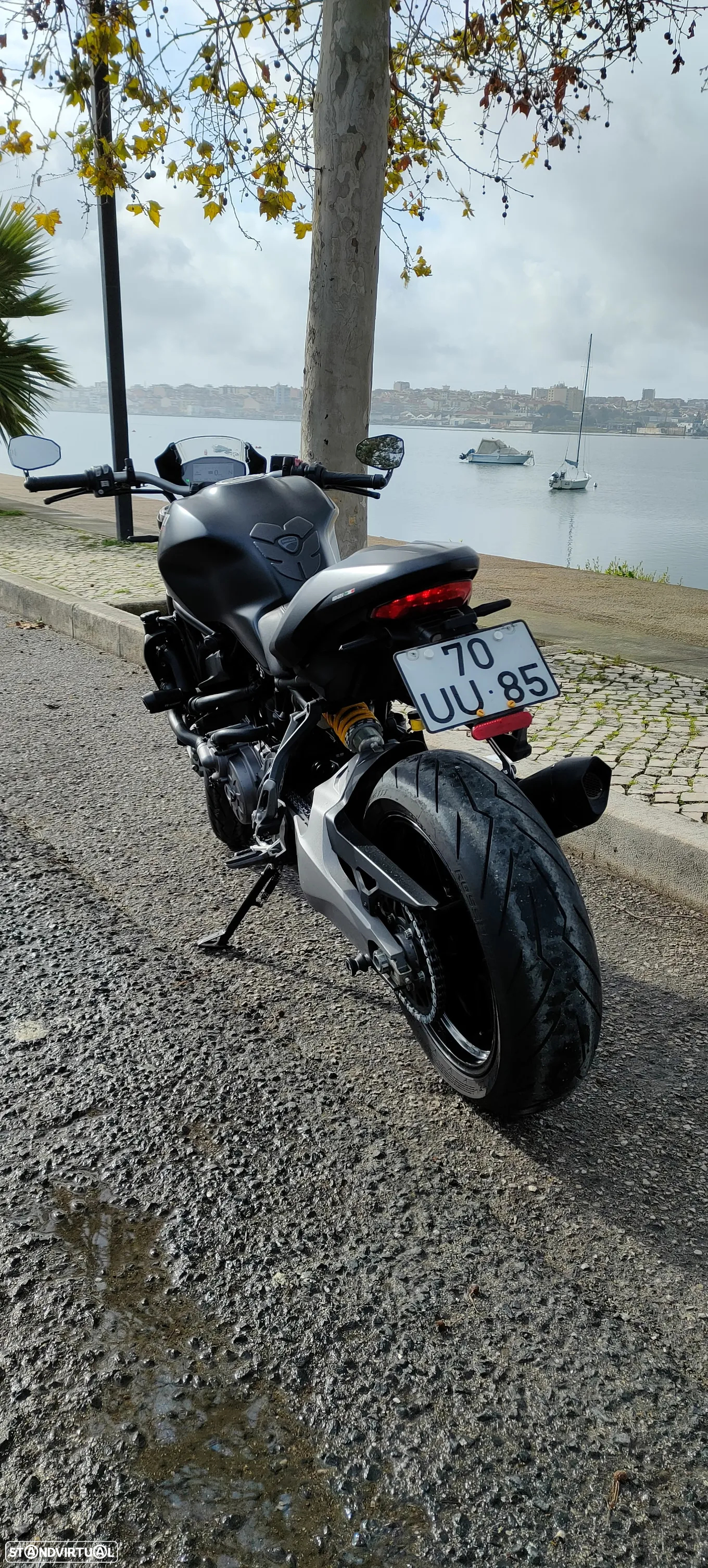 Ducati Monster 821 Dark - 4