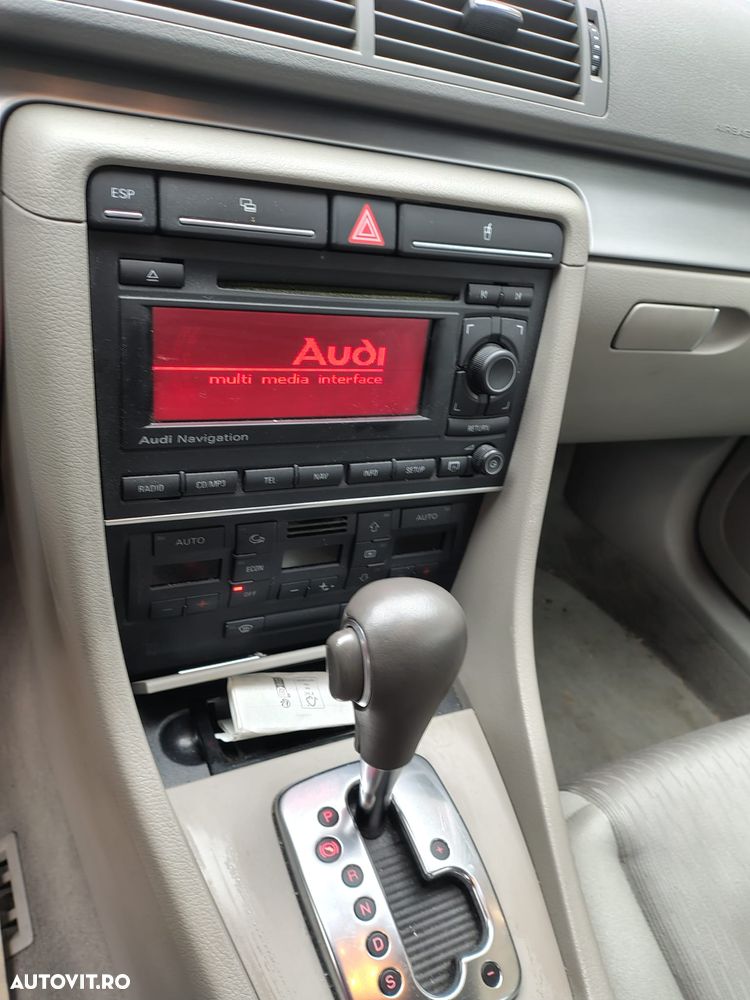 Audi A4 2.0 T FSI multitronic - 11